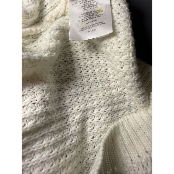 Off White Waffle Knit Sweater with Red Embroidered Heart with “Never” Women’s Si - Picture 6 of 6